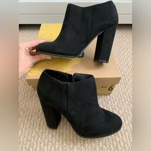 Like New! Mix No. Six Ferniel Heeled Booties
